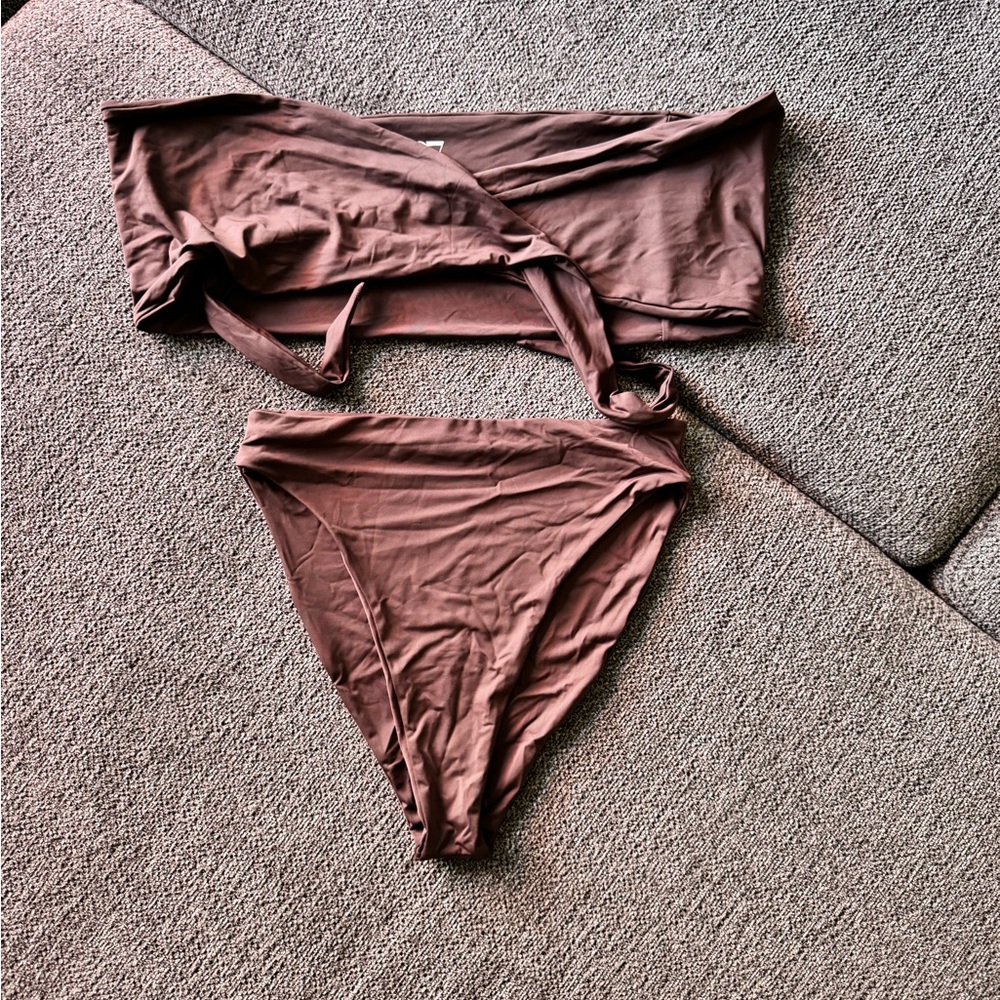 437 bikini